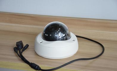 130萬像素3.5倍光學變倍星光級超低照度高清網絡紅外半球攝像機詳解